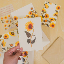 Load image into Gallery viewer, Sunflower Fields Greeting Card Set
